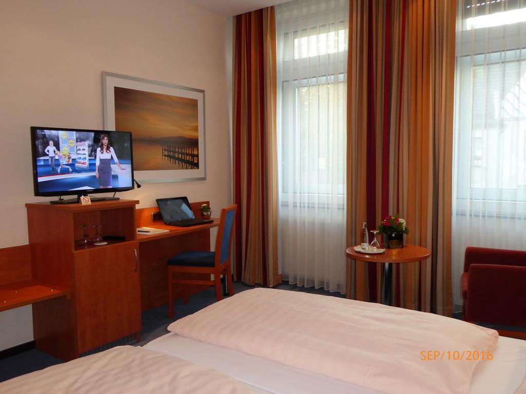 Astoria Hotel Ratingen Exterior foto