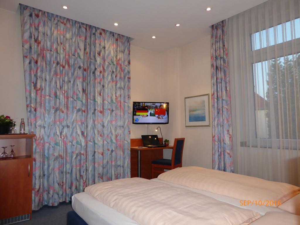 Astoria Hotel Ratingen Exterior foto