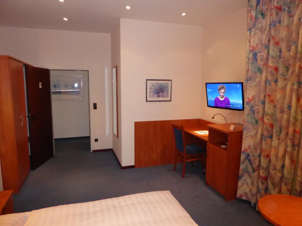 Astoria Hotel Ratingen Exterior foto