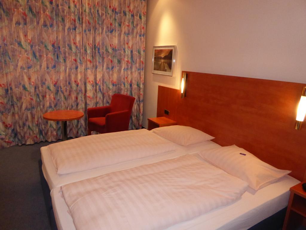 Astoria Hotel Ratingen Exterior foto